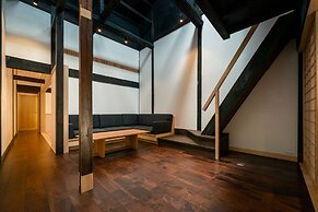 BYAKU Narai