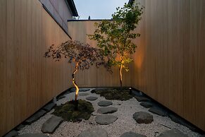 BYAKU Narai