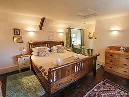 Old Cross Cottage
