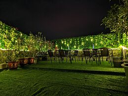 Shenzhen East Railway And Buji Subway Station Ranch Hotel