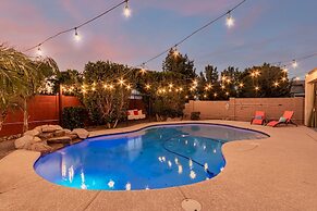 Spectacular Mesa Home With Heated Pool! 2 King Rooms! Sleeps 8! 4 Bedr