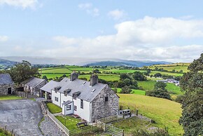 Orsedd Wen Farmhouse