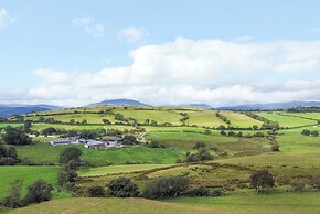 Orsedd Wen Farmhouse