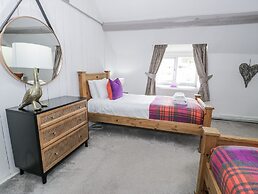 Orsedd Wen Farmhouse