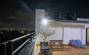 Washington Court - Deluxe One Bedroom Apartment