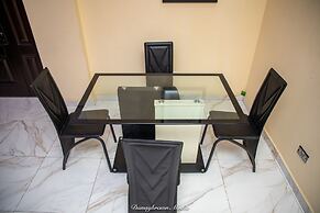 Washington Court - Deluxe One Bedroom Apartment