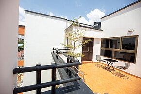 Washington Court - Deluxe One Bedroom Apartment