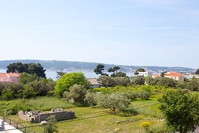 Summer Seaside Pearl Apartment Kastela