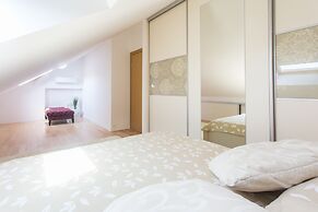 Summer Seaside Pearl Apartment Kastela