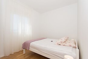 Summer Seaside Pearl Apartment Kastela