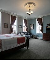 Nauvoo Temple House Hotel