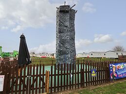 Broadland Sands Lodge