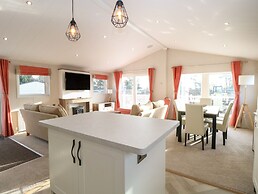 Broadland Sands Lodge