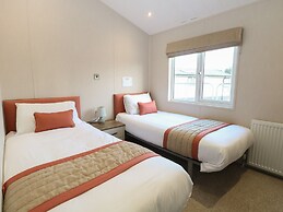 Broadland Sands Lodge