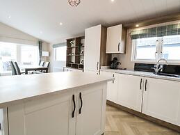 Broadland Sands Lodge