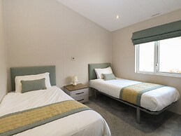 Broadland Sands Lodge