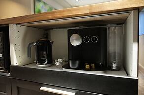 Real Life Kudanshita Posh 1-bedroom 5pax 3mins sub