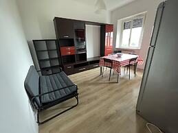 Impeccable 2-bed House in Milano up to 4 People