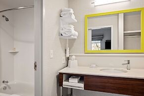 Hampton Inn & Suites Cincinnati West