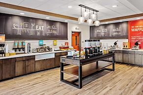 Hampton Inn & Suites Cincinnati West