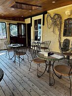 The Garrison House Inn