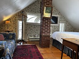 The Garrison House Inn