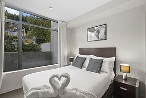 LOMOND RETREAT - NEAR CBD EXECUTIVE APARTMENT