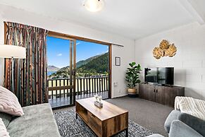 TOWN CENTRE LOCATION WITH STUNNING VIEW - UNIT 8