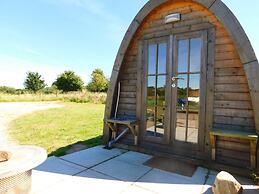 Cosy Pod-cabin Near Beautiful Landscape in Omagh