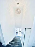 Exclusive 4-bed House 10 Minutes From Newcastle