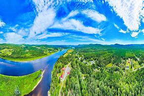 Love Hotels St John River by OYO at Fort Kent ME