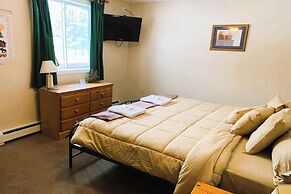 Love Hotels St John River by OYO at Fort Kent ME