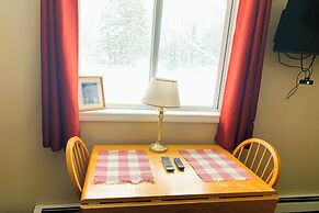 Love Hotels St John River by OYO at Fort Kent ME