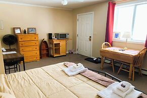 Love Hotels St John River by OYO at Fort Kent ME