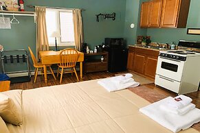 Love Hotels St John River by OYO at Fort Kent ME