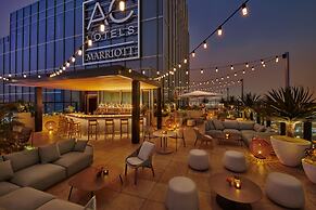 Moxy Downtown Los Angeles