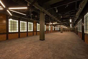 Moxy Downtown Los Angeles