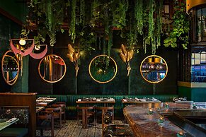 Moxy Downtown Los Angeles