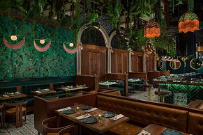 Moxy Downtown Los Angeles