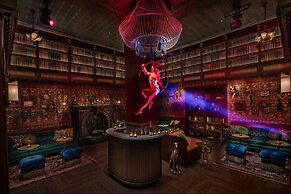 Moxy Downtown Los Angeles