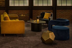 Moxy Downtown Los Angeles