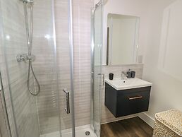 9 Breakwater Way