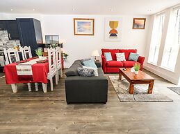 9 Breakwater Way
