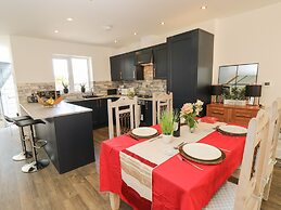 9 Breakwater Way