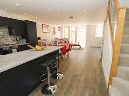 9 Breakwater Way
