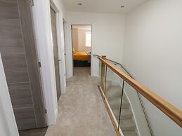 9 Breakwater Way