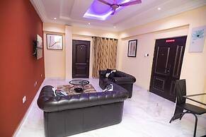 Executive 2-bed Apartment, Santa Maria - Accra