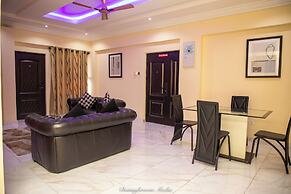 Executive 2-bed Apartment, Santa Maria - Accra
