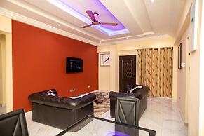 Executive 2-bed Apartment, Santa Maria - Accra