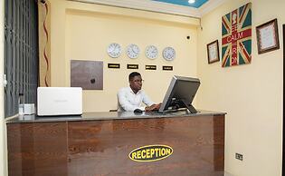 Executive 2-bed Apartment, Santa Maria - Accra